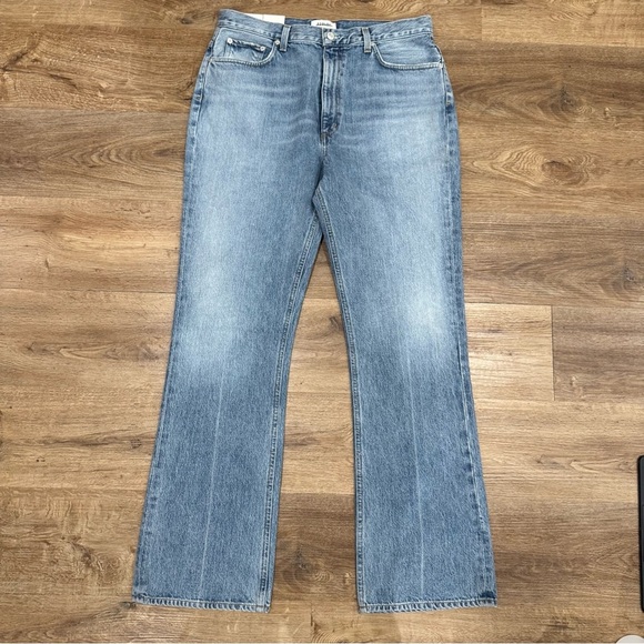 Agolde Vintage High Rise Flare Jeans in Clamour - Picture 2 of 11